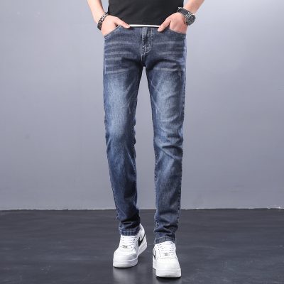 Loose fit mid-rise straight jeans (5)